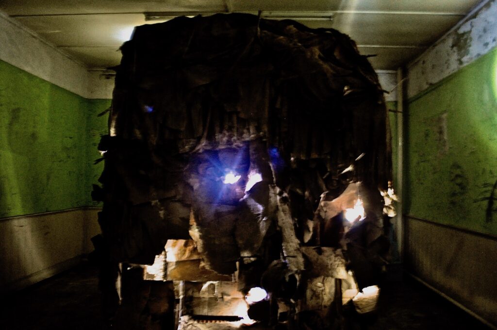 ‘The Dark Rooms’ - The Forgiving head installation and performance by Jesse Leroy Smith